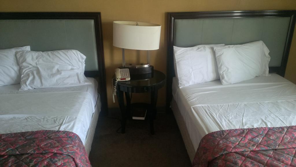 Naugatuck Motor Lodge Room photo