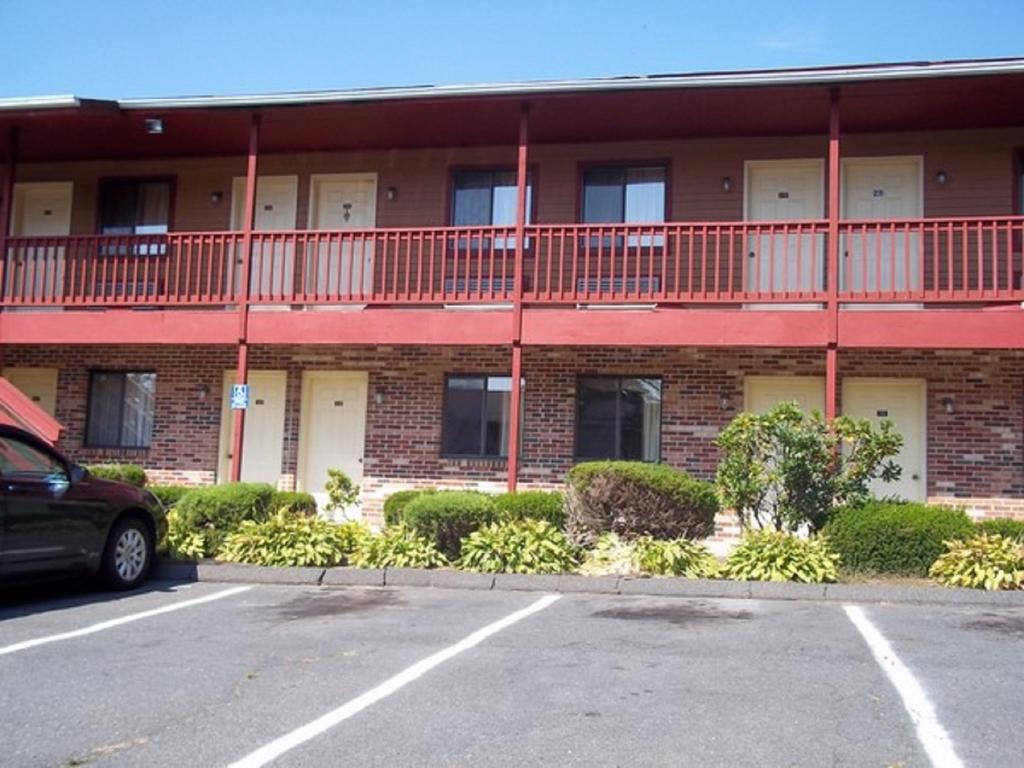 Naugatuck Motor Lodge Exterior photo